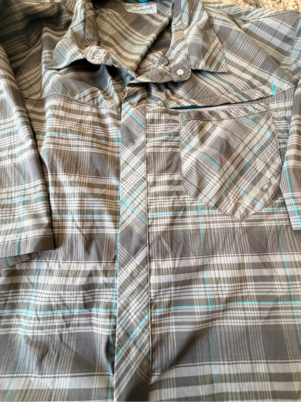 Yeti Men's Gray Plaid Button-Down Shirt with Teal Accents